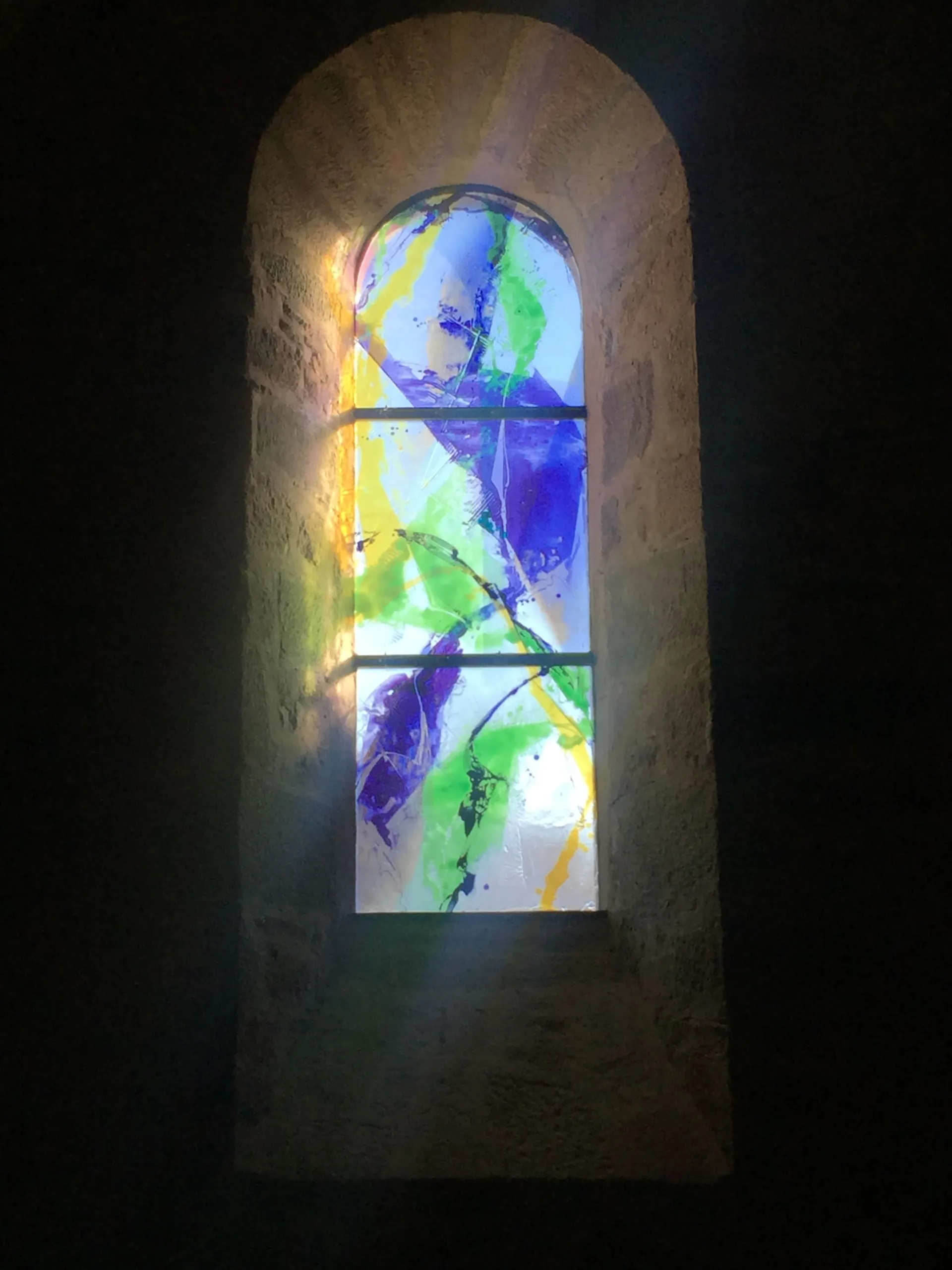 Orgnac sur Vézère: Saint-Martial church: contemporary stained glass window by Father Kim En Joong