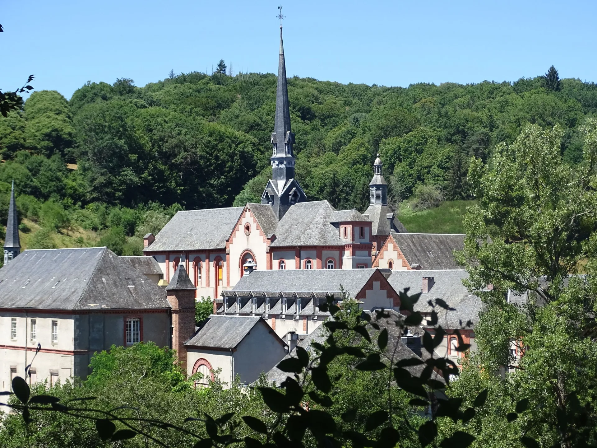 Vista della Certosa di Glandier (Beyssac)