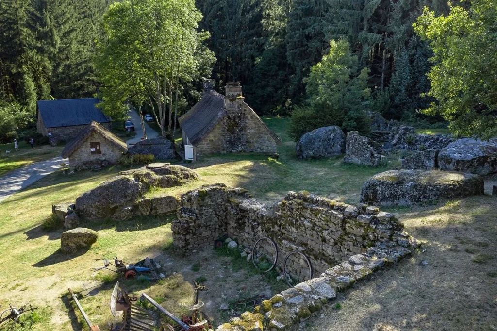 Village abandonné de Clédat