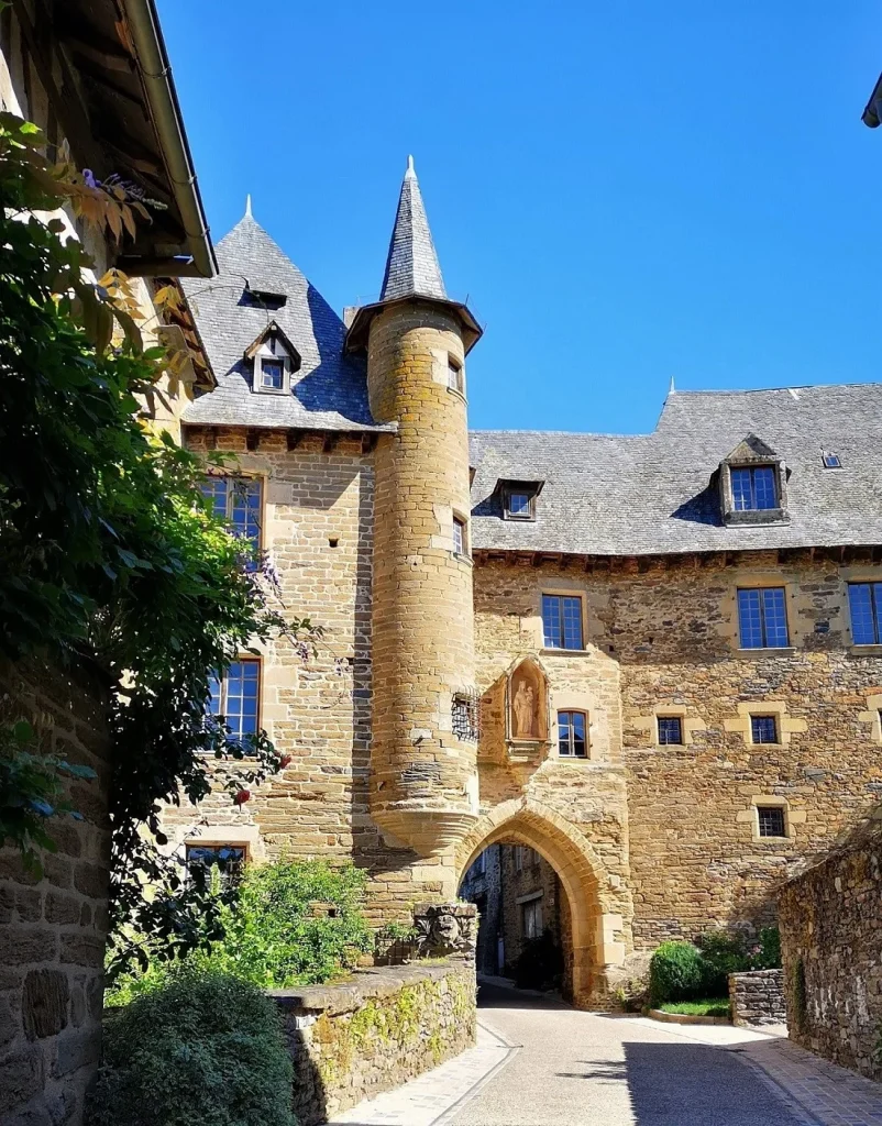 Porte Bécharie Uzerche Corrèze