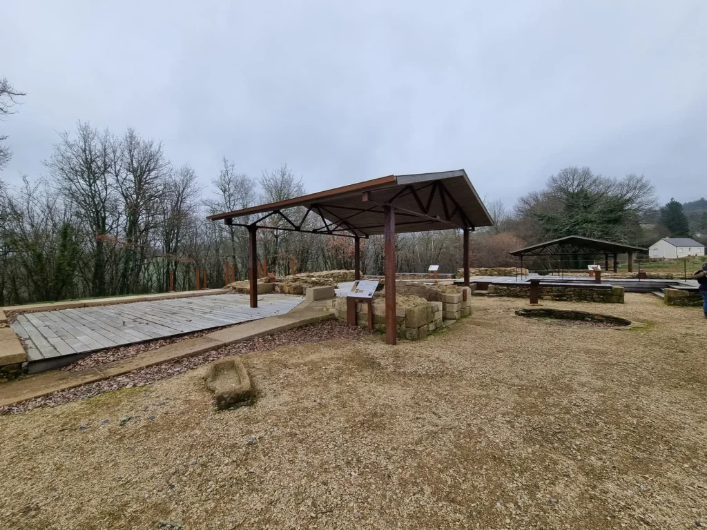 Priorato de St-Sépulcre - Soudaine-Lavinadière - orrèze