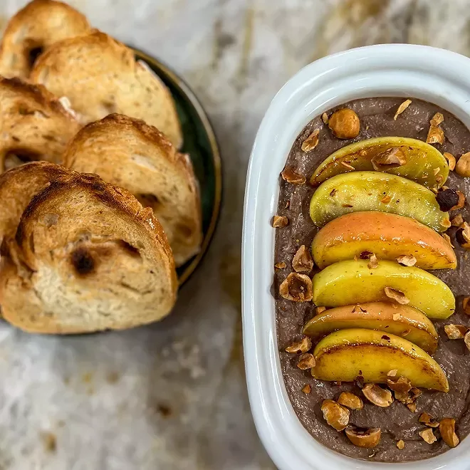 Parfait de foies de volaille
façon foie gras aux 
Pommes AOP du Limousin - Tous en Cuisine - Cyril Lignac
