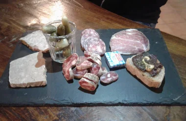 Plateau de charcuterie à la Ferme de Malauzieux - Meilhards - Corrèze