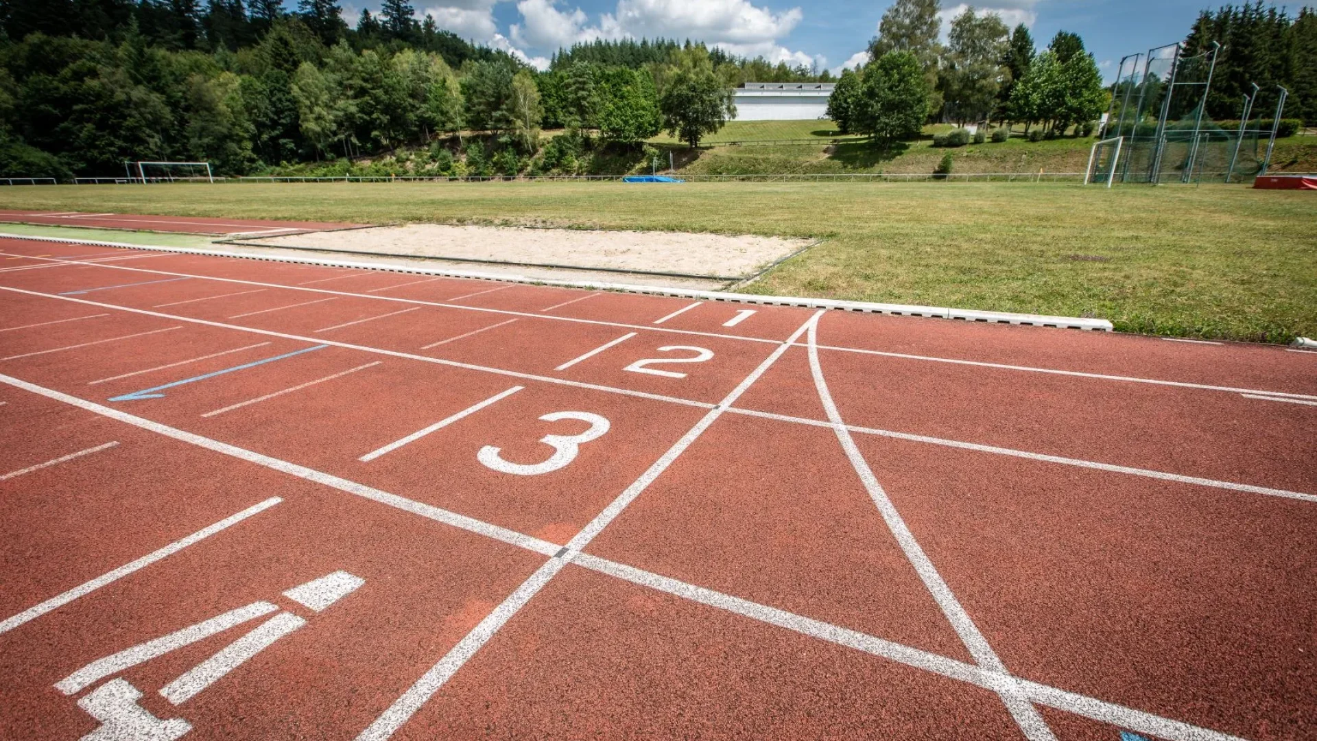 Centre sportif 1000 Sources - Piste d'athlétisme Bugeat