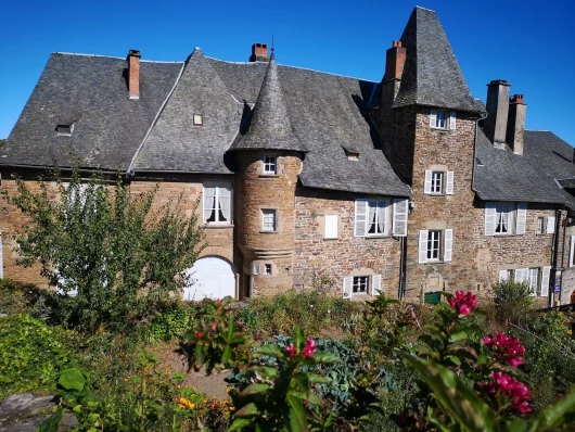 Châteaux
